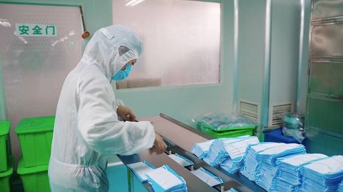 青島醫(yī)療用品生產(chǎn)企業(yè)全力保障醫(yī)用口罩供應